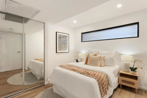 Modern Luxury Gabba Apartment - Australia Accommodation 1
