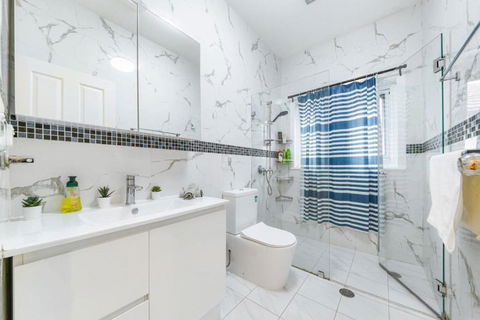 Mins To Mall Convenient 3 Beds Classic Charm Home - Australia Accommodation 3