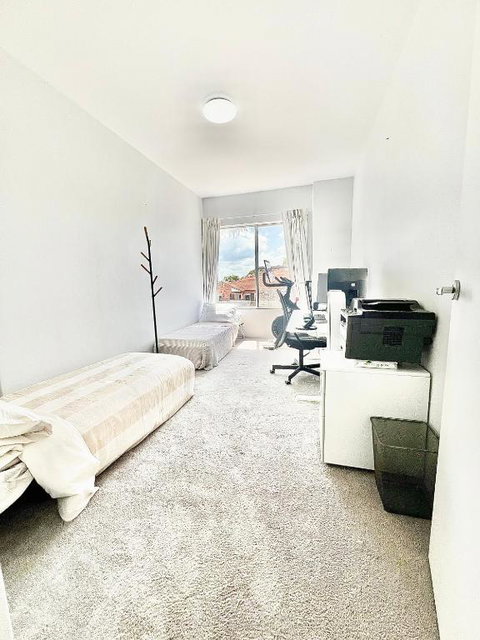 Modern 3BR Beachside Oasis - Australia Accommodation 3