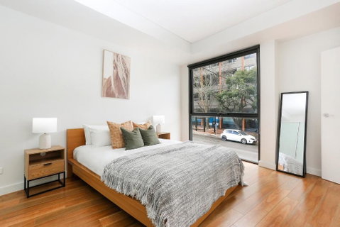 Modern Alexandria Apartments L 1 Bedroom - Australia Accommodation 3