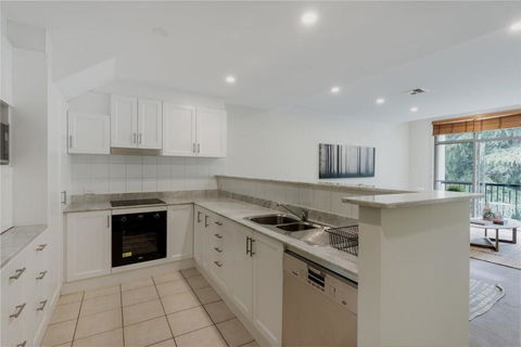 Modern Apartment In The Heart Of Canberra - Australia Accommodation 3