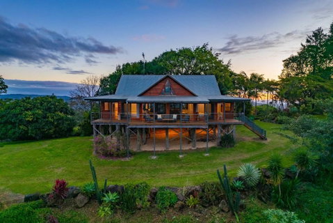 Mountain Retreat With Ocean Views And Fireplace - Australia Accommodation 0