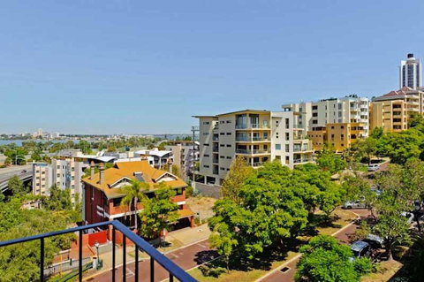 Mountway Holiday Apartments - Australia Accommodation 2