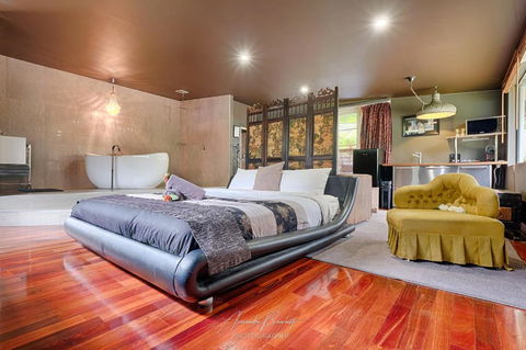 Mudstone Suites - Australia Accommodation 0