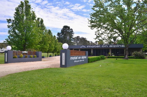 Myrtleford Motel On Alpine - Australia Accommodation 1