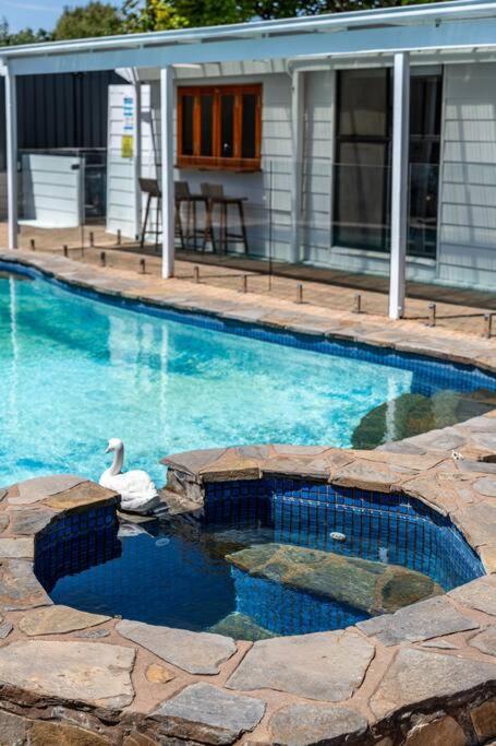 Neptune - 2BR Private Pool WiFi - Australia Accommodation 2