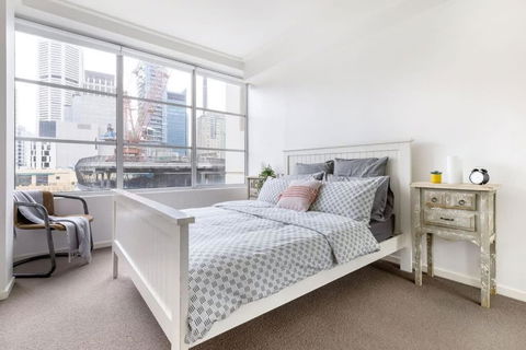NEW! A Comfy & Stylish Apt Next To Darling Harbour - Australia Accommodation 0