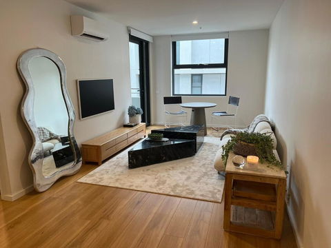 NEW BOUTIQUE 1bd Apt - Australia Accommodation 0