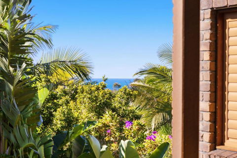 NEW Luxury Angourie Villa! Dream Location, WiFi ++ - Australia Accommodation 3
