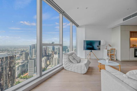 NEW Top Floor L70 CBD Luxury Apt - Australia Accommodation 3