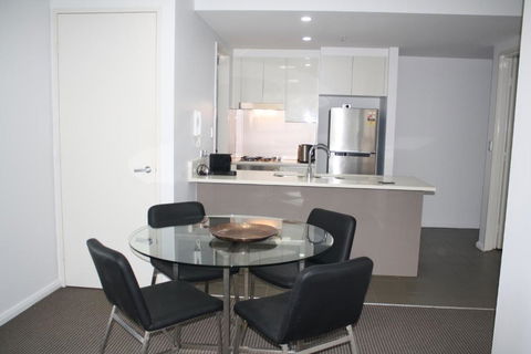North Sydney Wyndel Apartments-MIL1005 - Australia Accommodation 2