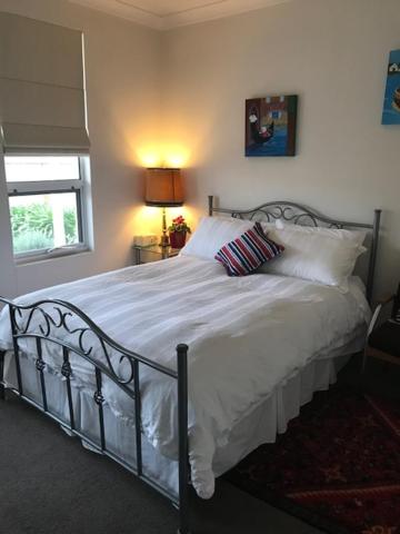Not Quite The Ritz - Australia Accommodation 0
