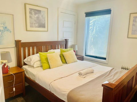 Oaklands Junction Homes - Australia Accommodation 3