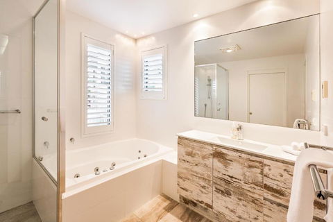 Ocean Blue - Gnarabup NEW - Australia Accommodation 1