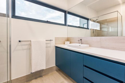 Ocean Blue - Gnarabup NEW - Australia Accommodation 3