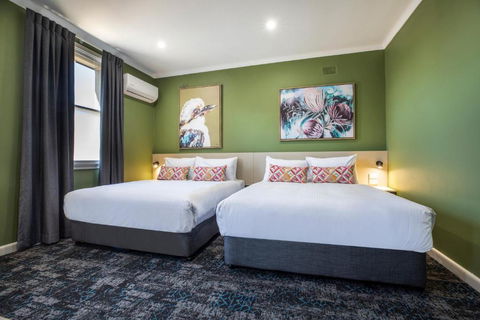 Nightcap At Pritchards Hotel - Australia Accommodation 3