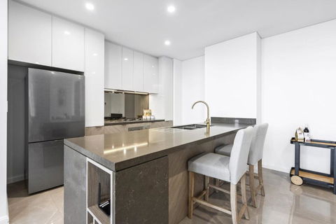 OCEAN Views In Beachside 2-Bedroom Unit - Q Stay - Australia Accommodation 1