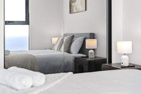 OCEAN Views In Beachside 2-Bedroom Unit - Q Stay - Australia Accommodation 2