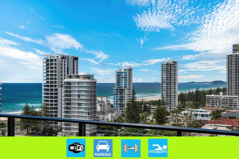 OPUS Apartment - Beach At Your Doorstep Short Walk To Light Rail - Australia Accommodation 0