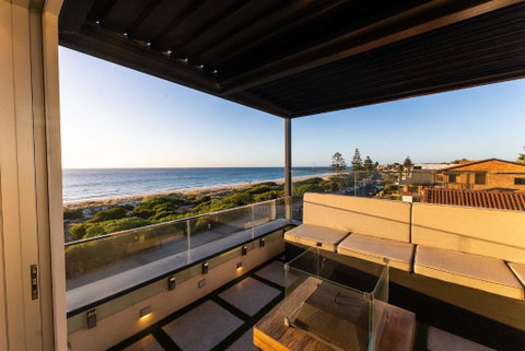 Ocean View Villa With Pool Spa & Cinema - Australia Accommodation 3