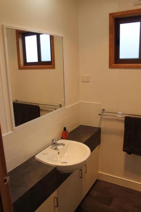 OMARU FARM STAY - Australia Accommodation 2
