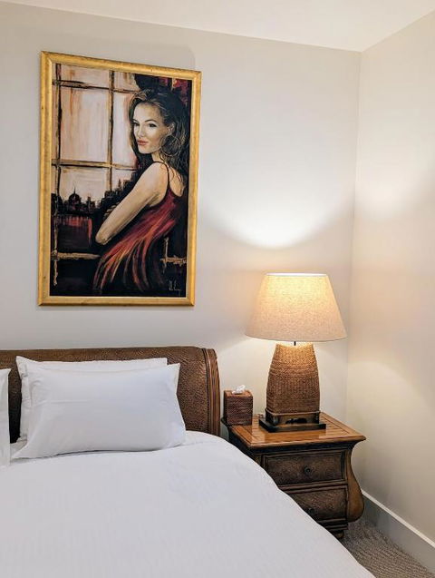 ONE Luxury Apartment - Australia Accommodation 1