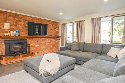 Ovens Valley Retreat - Australia Accommodation 1