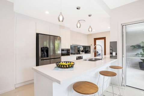 Park Avenue Luxe Townhouse Brand New Sleeps 9 - Australia Accommodation 3