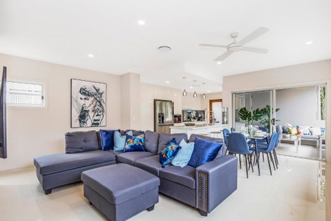 Park Avenue Luxe Townhouse Brand New Sleeps 9 - Australia Accommodation 1