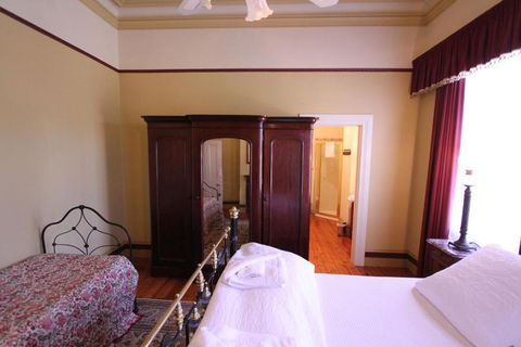 Palm House - Australia Accommodation 2