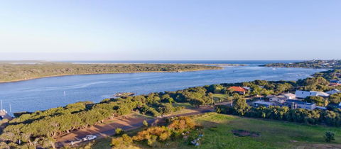 Paradise View - Australia Accommodation 2