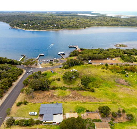 Paradise View - Australia Accommodation 1