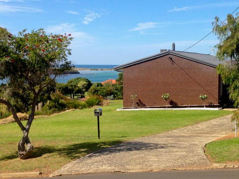 Paradise View - Australia Accommodation 3