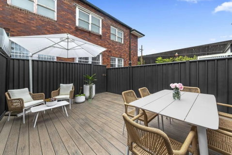 Peaceful 2 Bedroom With Private Backyard And BBQ - Australia Accommodation 0