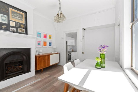 Peaceful 2 Bedroom With Private Backyard And BBQ - Australia Accommodation 1