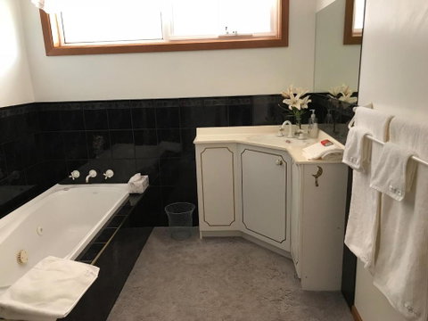 Penguin Seaside Homestay - Australia Accommodation 3