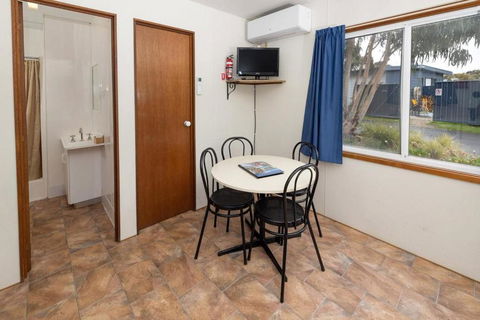 Pet Friendly On The Great Ocean Road - Australia Accommodation 3