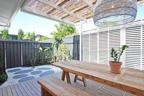 Pine At Arlos Glenelg South - Australia Accommodation 0