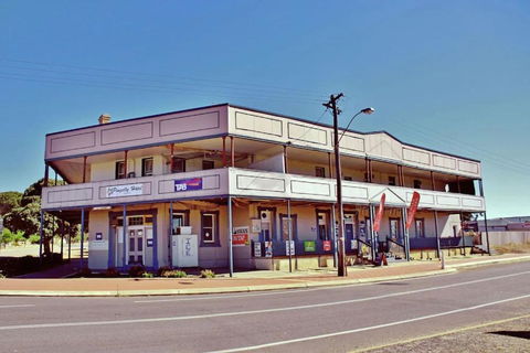 Pingelly Hotel - Australia Accommodation 2