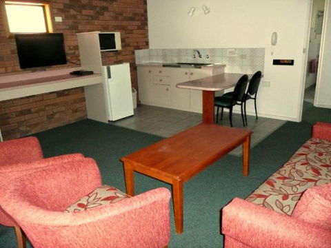 Pinnacle Holiday Lodge - Australia Accommodation 1