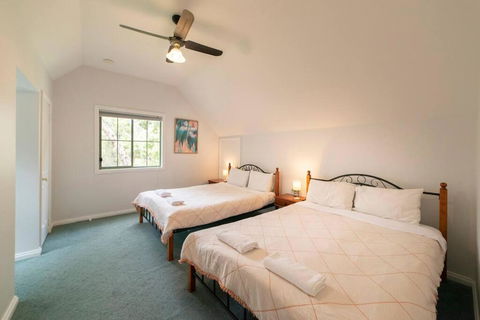 Pinnacle Retreat - Australia Accommodation 2