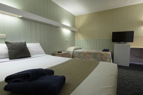 Pioneer Station Motor Inn - Australia Accommodation 3
