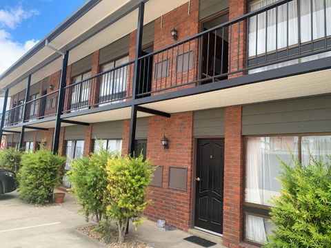 Ploughmans Motor Inn - Australia Accommodation 3