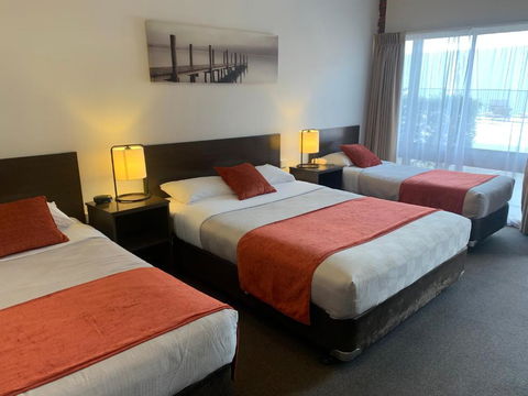 Ploughmans Motor Inn - Australia Accommodation 0