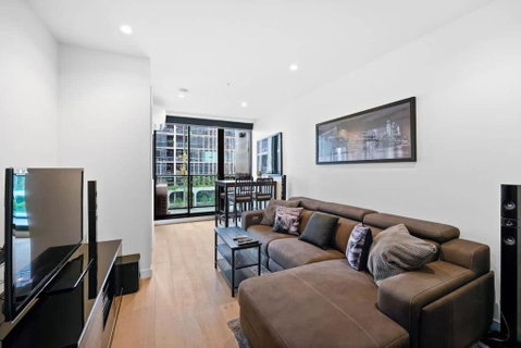 PM Residences - Modern Luxury 2BR Apt W Parking - Australia Accommodation 1