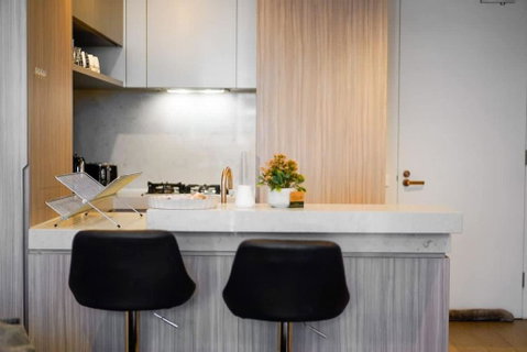PM Residences - Modern Luxury 2BR Apt W Parking - Australia Accommodation 2