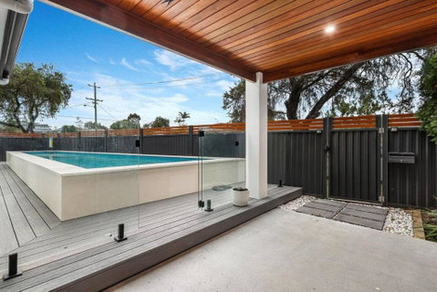Pool House Hideaway - Australia Accommodation 1