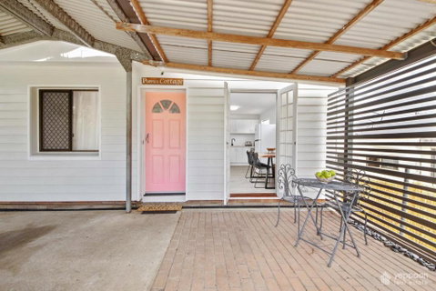Poppies Cottage - Cooee Bay Beachside Retreat - Australia Accommodation 3