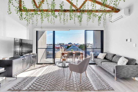 Portside Paradise - Steps Away From The Port - Australia Accommodation 0