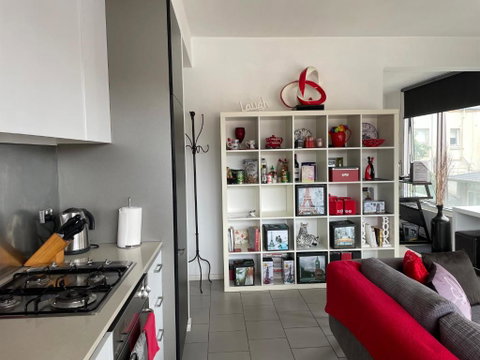 Radiance - Chic Fitzroy Street Apartment - Australia Accommodation 3
